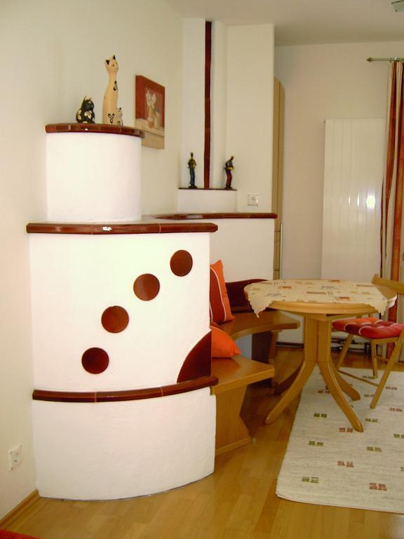 FeWo Wassertheurer Tröpolach Chambre photo
